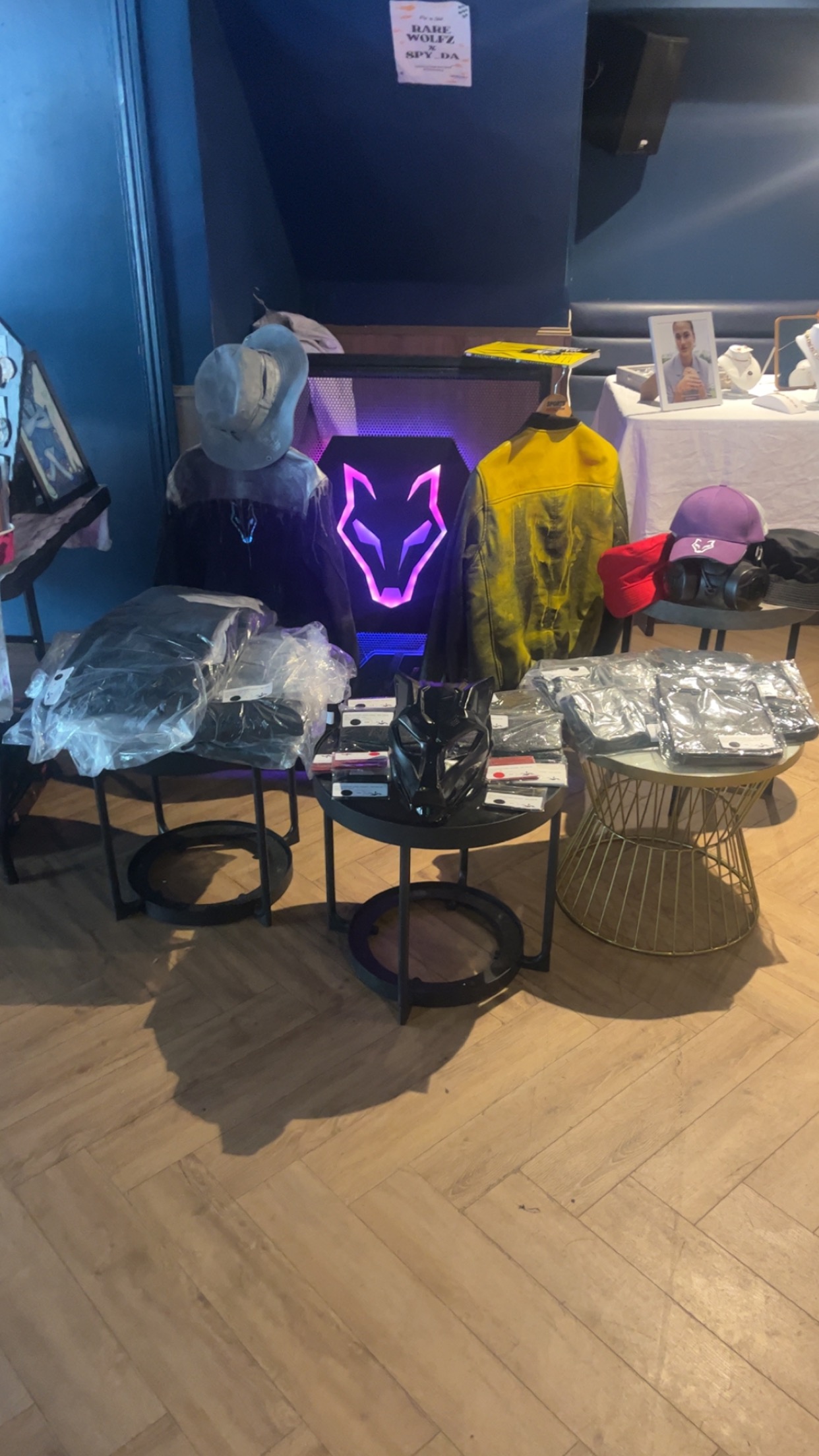 Rare Wolfz gallery photo 3