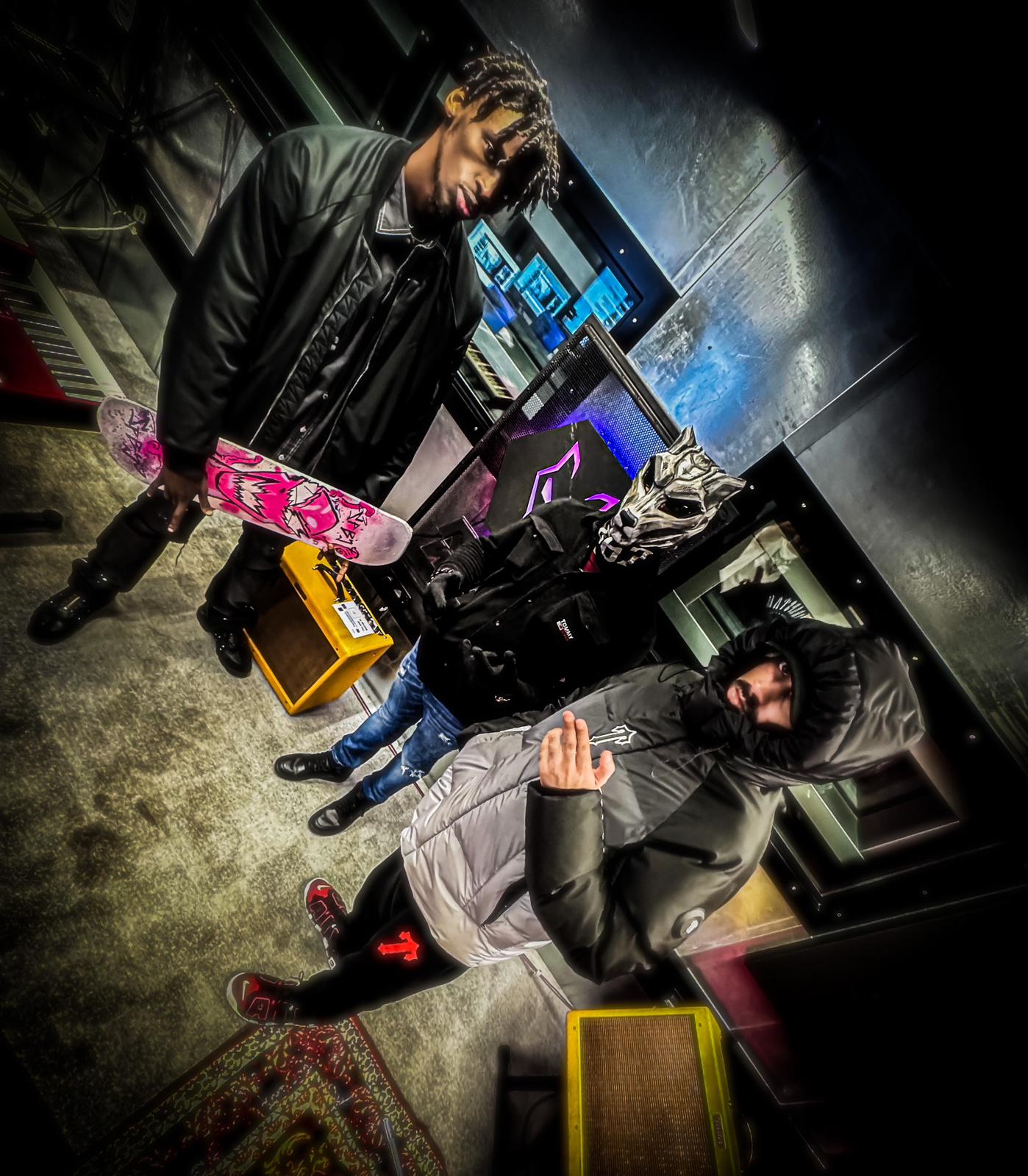 Rare Wolfz gallery photo 7